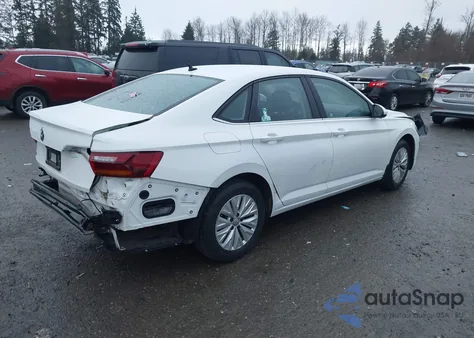 2019 Volkswagen Jetta 1.4T R-Line/1.4T S/1.4T Se z USA, uszkodzony, nr VIN 3VWC57BU7KM048034